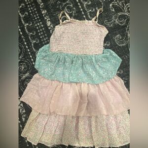 Like new tiered floral dress